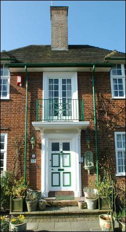 17 Thornton Way a